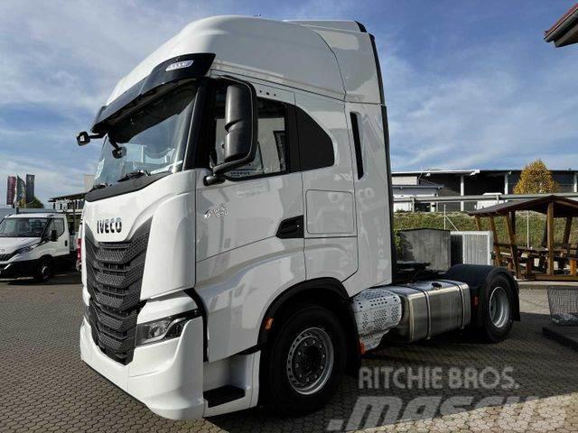 Iveco S-Way 530 (AS440S53T/P) Intarder ACC Navi Тягачі