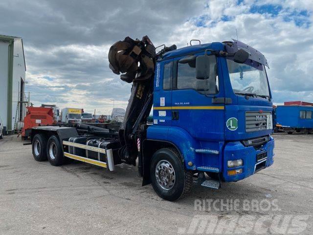 MAN TGA 26.440 6X4 for containers with crane vin 945 Автокрани