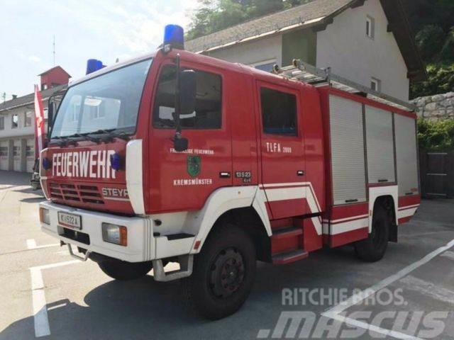 Steyr 13S23 4x4 Feuerwehr 2000 liter Fire Вантажівки / спеціальні