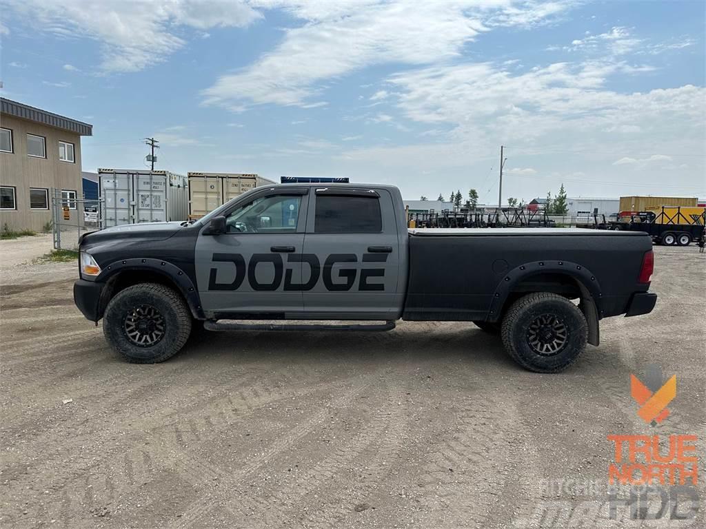 Dodge Ram 2500 Вантажівки-платформи/бокове розвантаження