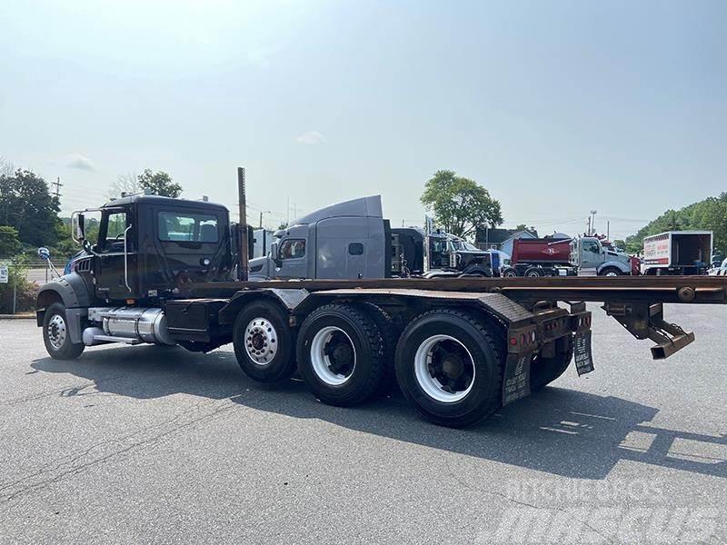 Mack Granite GU713 Вантажівки з гаковим підйомом