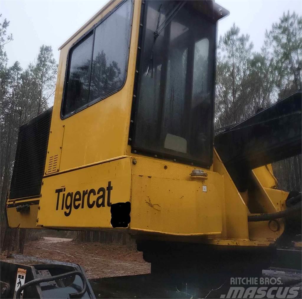 Tigercat 234 Лісонавантажувачі