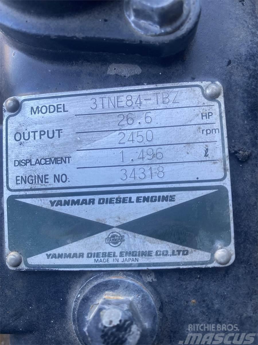 Yanmar 3TNV84T-B Двигуни
