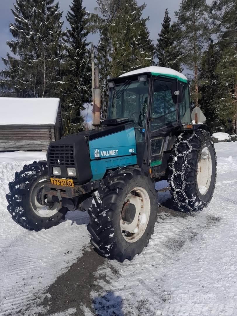 Valmet 665 4x4 Трактори
