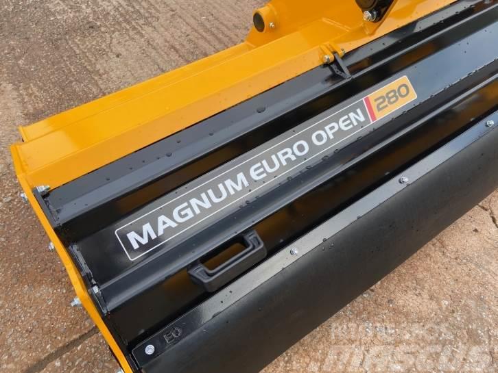 McConnel Magnum Euro Open 280 flail topper Інше обладнання для фуражних комбайнів