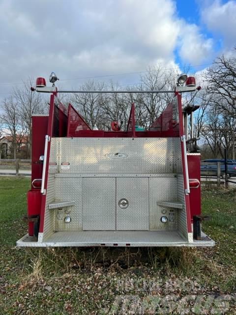  PIERCE FIRE TRUCK Пожежні машини та устаткування