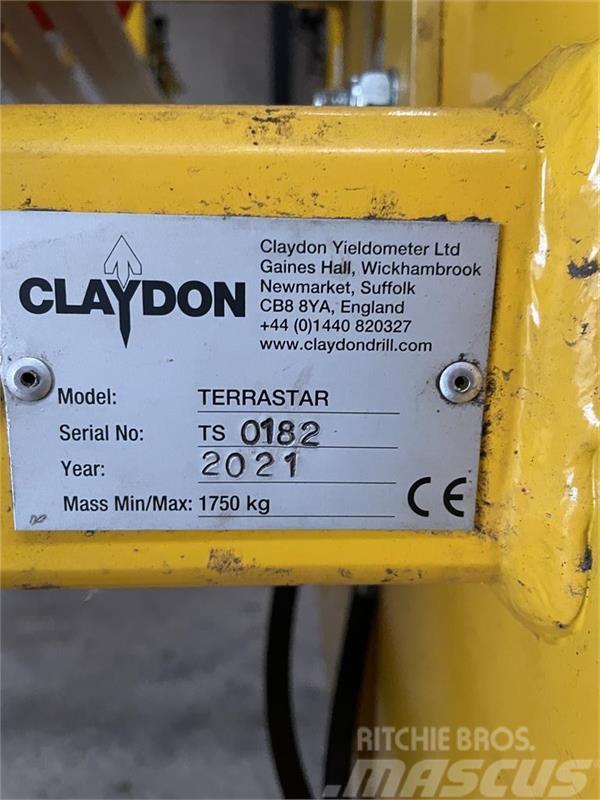 Claydon Terrastar 6m, Spaderulleharve med APV spreder. Борони