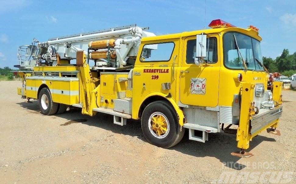 Mack CF685 Пожежні машини та устаткування