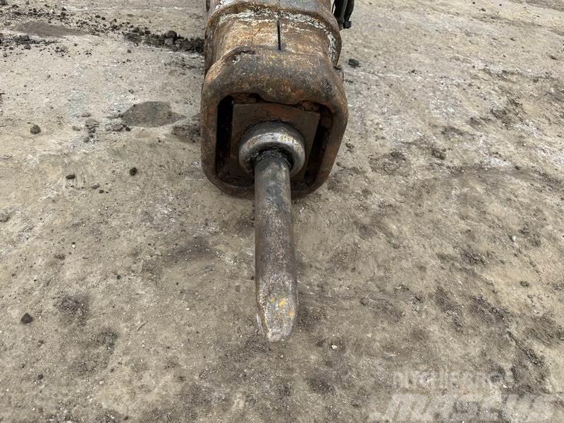 Rammer Hydraulic Breaker (3-6 Ton Excavator) Плуги
