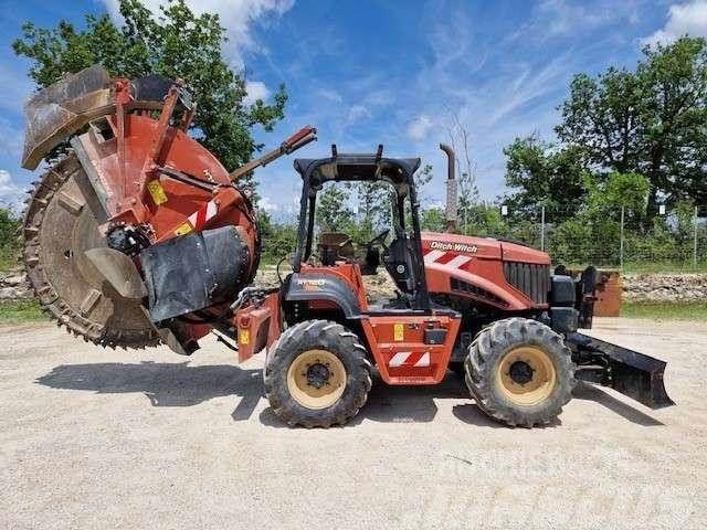 Ditch Witch RT 120 Канавокопачі