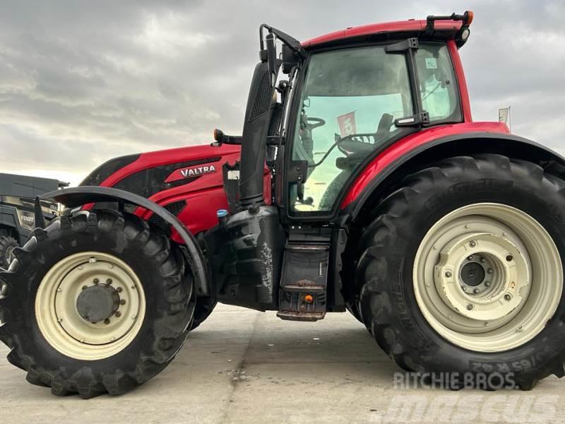 Valtra T234 A Трактори