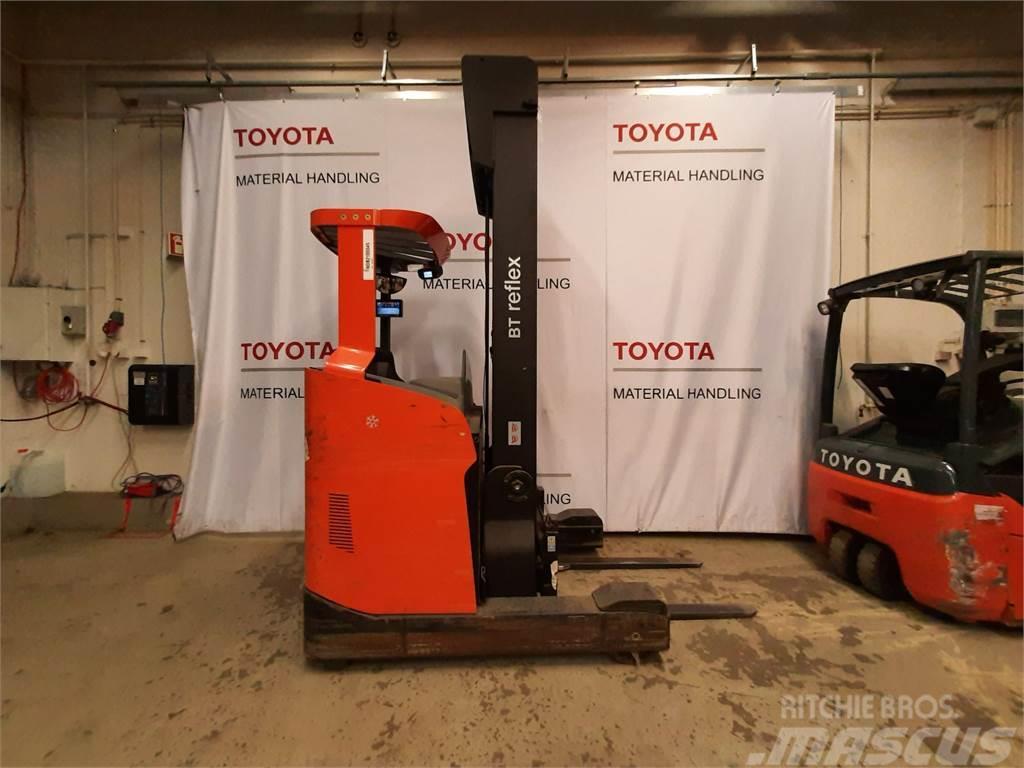 Toyota RRE160HC Річ-трак із високим підйомом