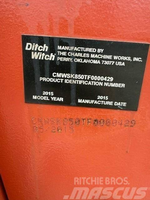 Ditch Witch SK850 Міні-навантажувачі