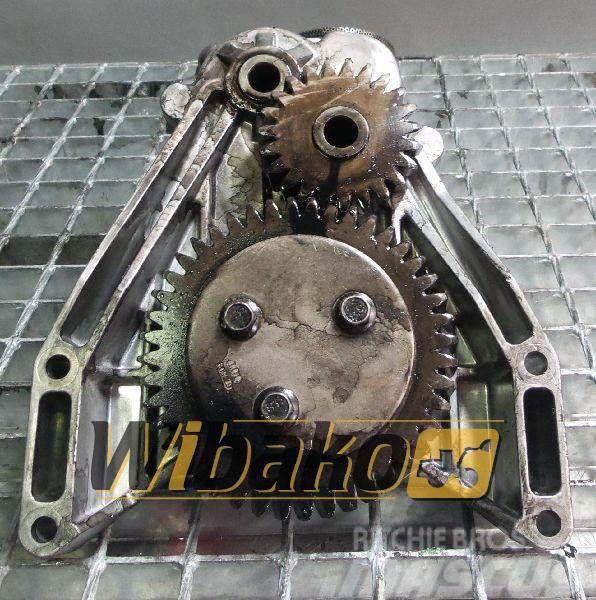 Volvo Oil pump Engine / Motor Volvo D12D 6101726 Двигуни
